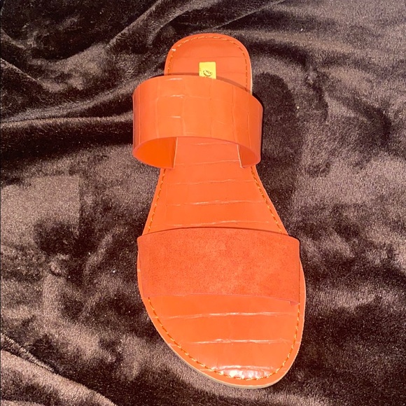 Sandals - Picture 2 of 3